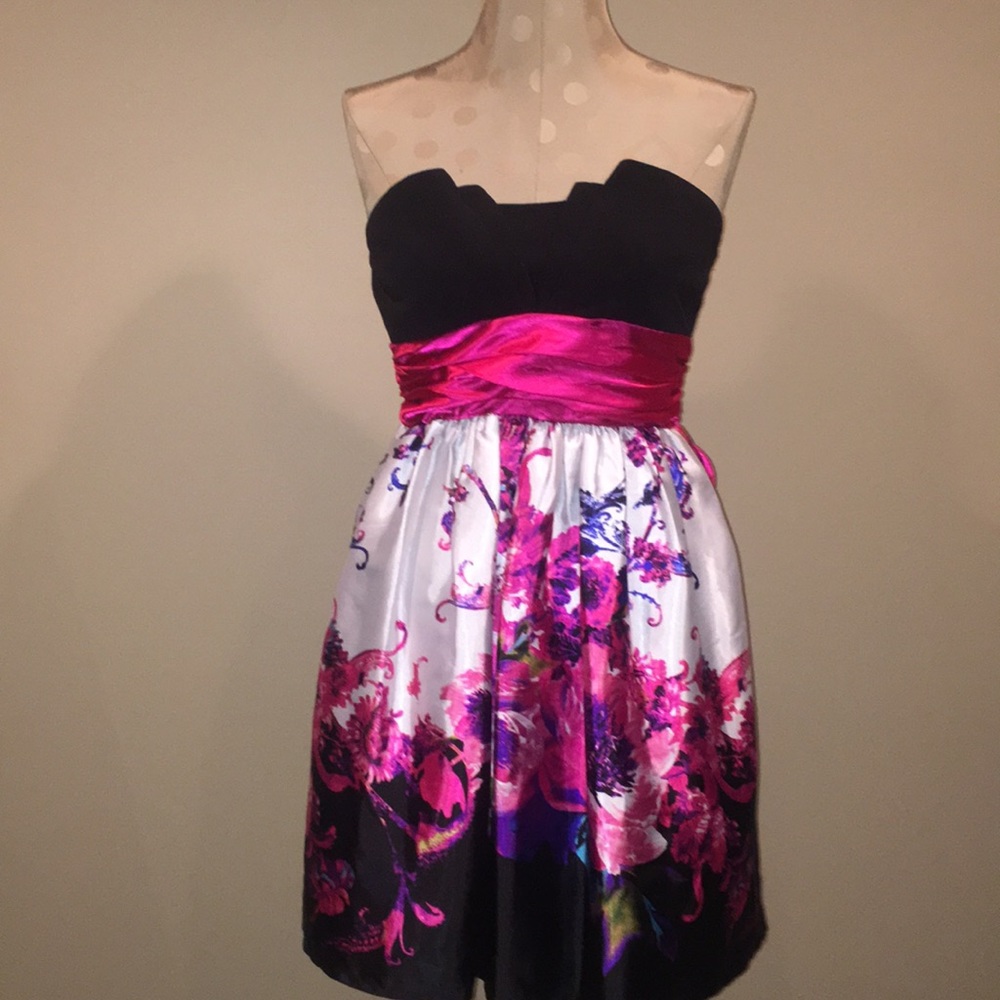 Trixxi dress size small.